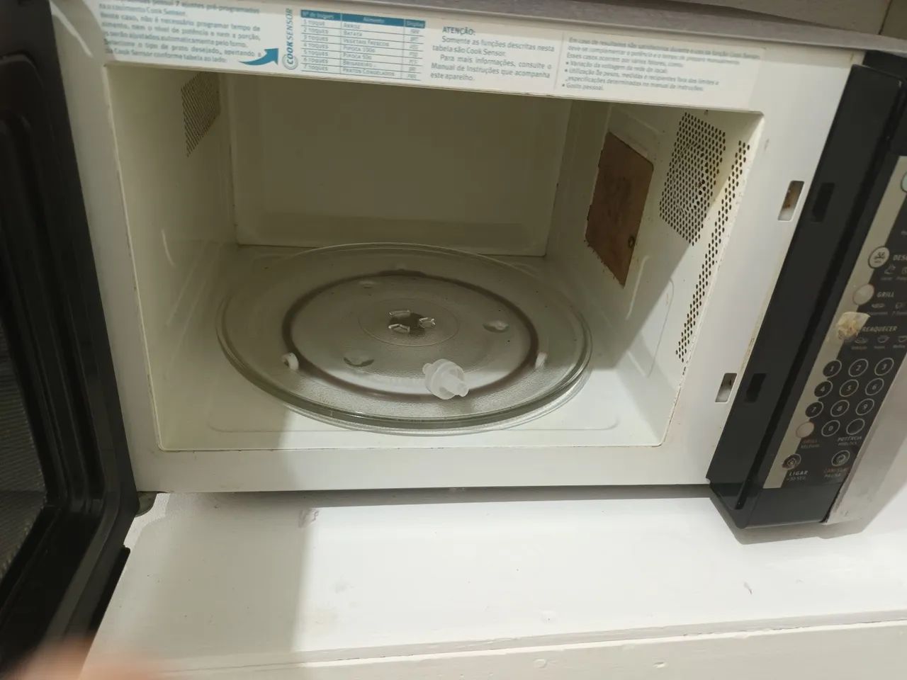 Microondas 28l Eletrolux Cooksensor. - Foto 2