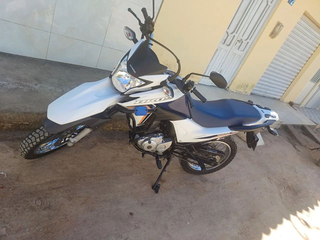 Motocicleta bros 160 branca 2024 - Foto 3