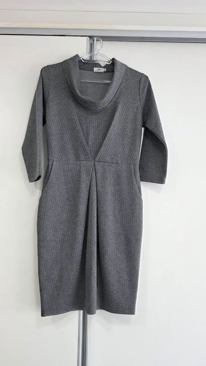 Vendo vestido cinza mesclado elegante 