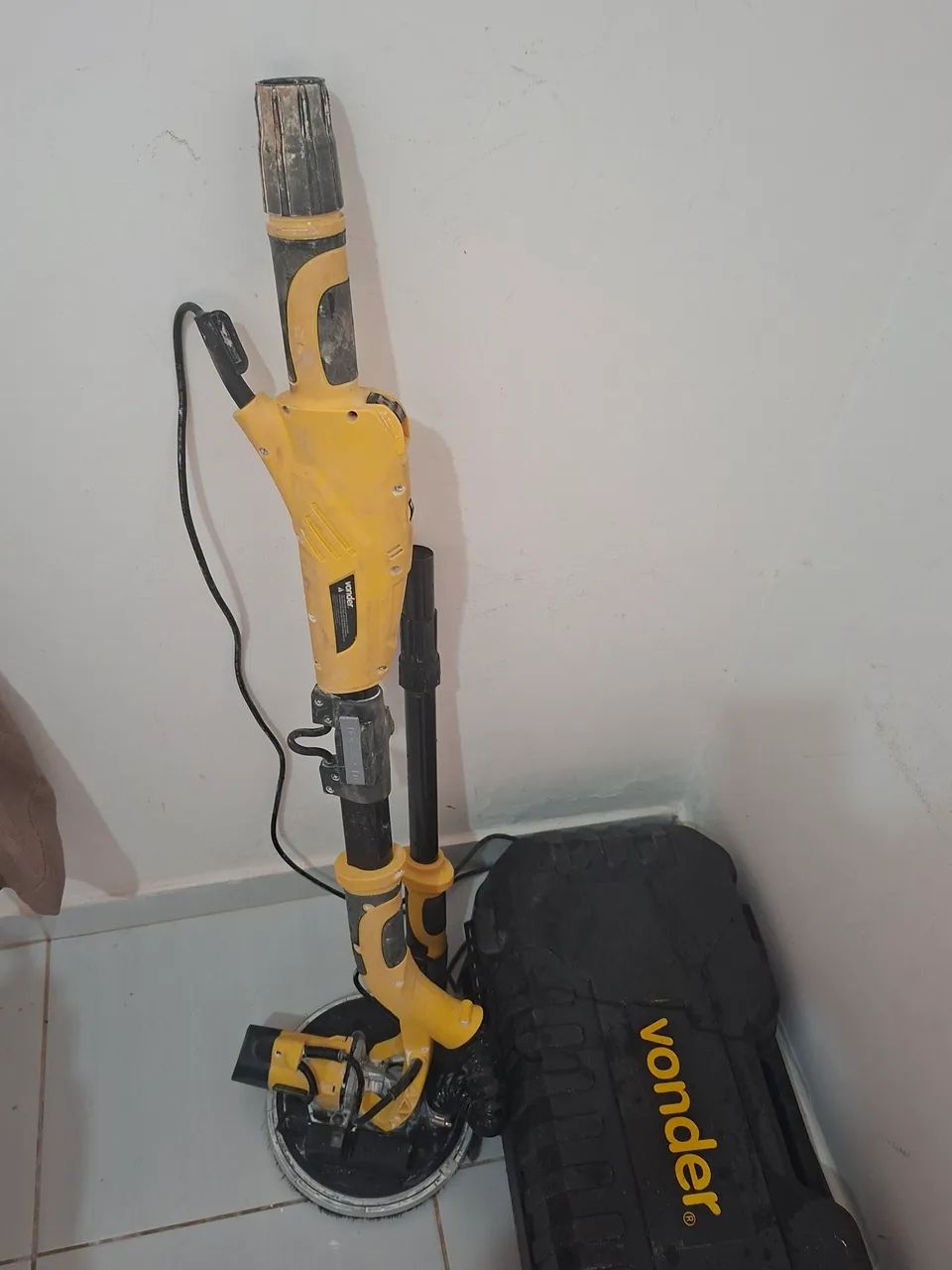 Vendo lixadeira de teto 110 - Foto 2