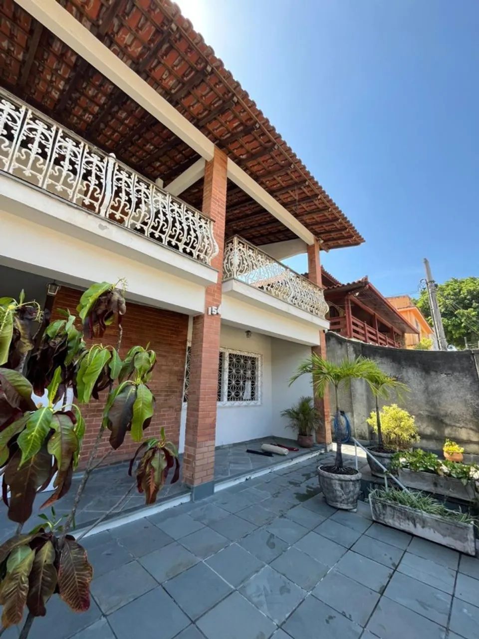 Casa ampla com 05 quartos, local Privilegiado na Curicica