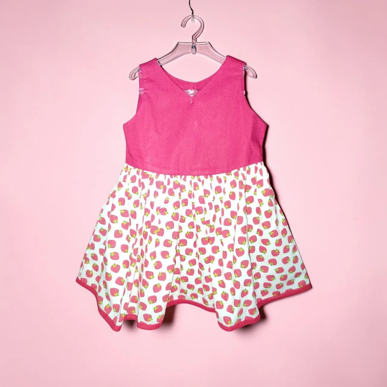 Vendo vestidos infantis com tecido de qualidade 
