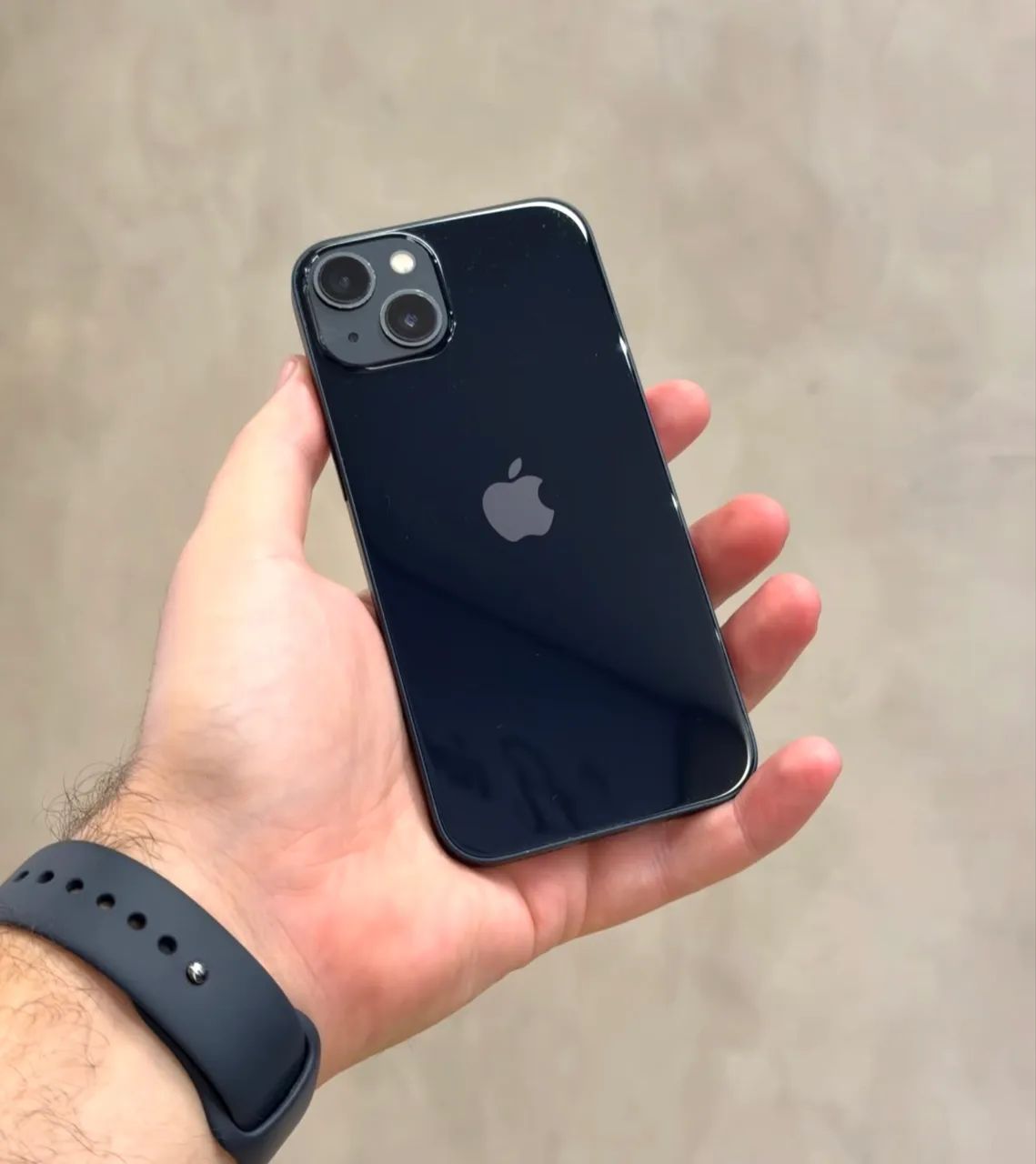 iPhone 13 semi novo todo original sem  G com caixa e nota acessórios  - Foto 5