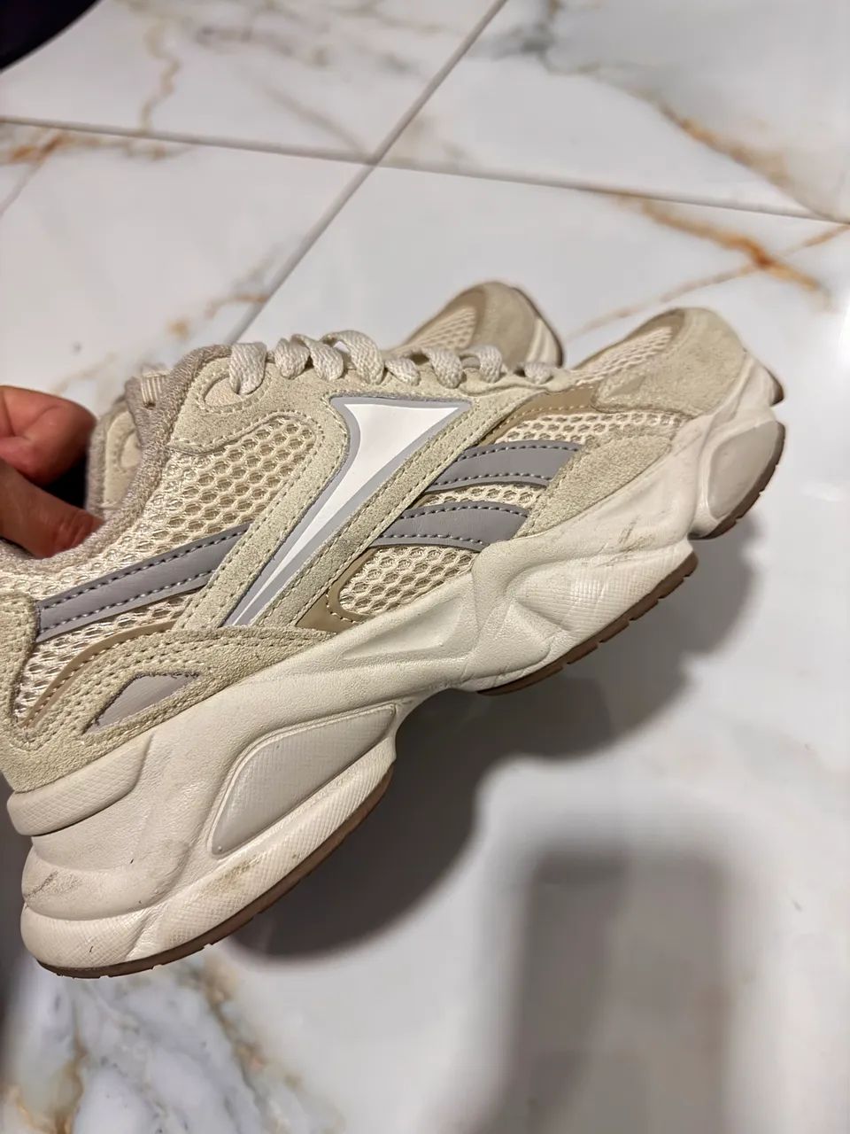 Tênis REEBOK BEGE QUE COMBINA COM TUDO  - Foto 2