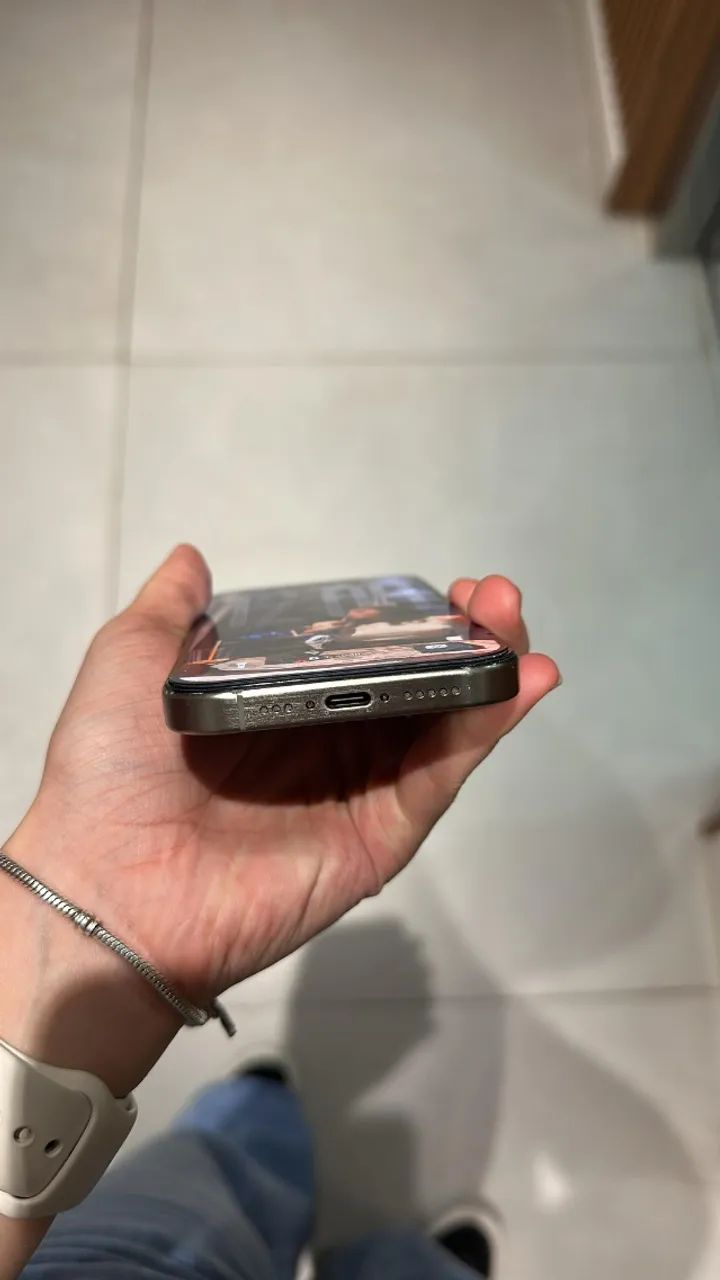 iPhone 15 pro 512 gb (seminovo) - Foto 2