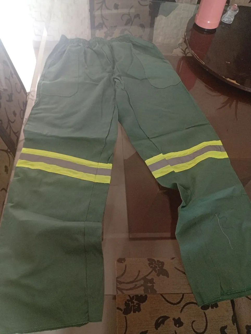 Calça com faixa refletiva Verde  - Foto 5