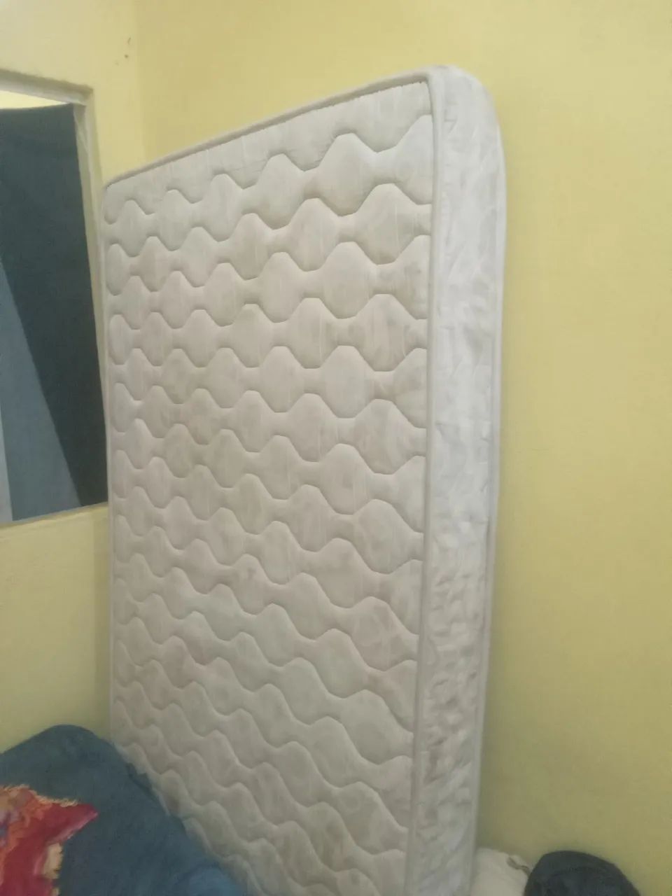 Cama box de solteiro 