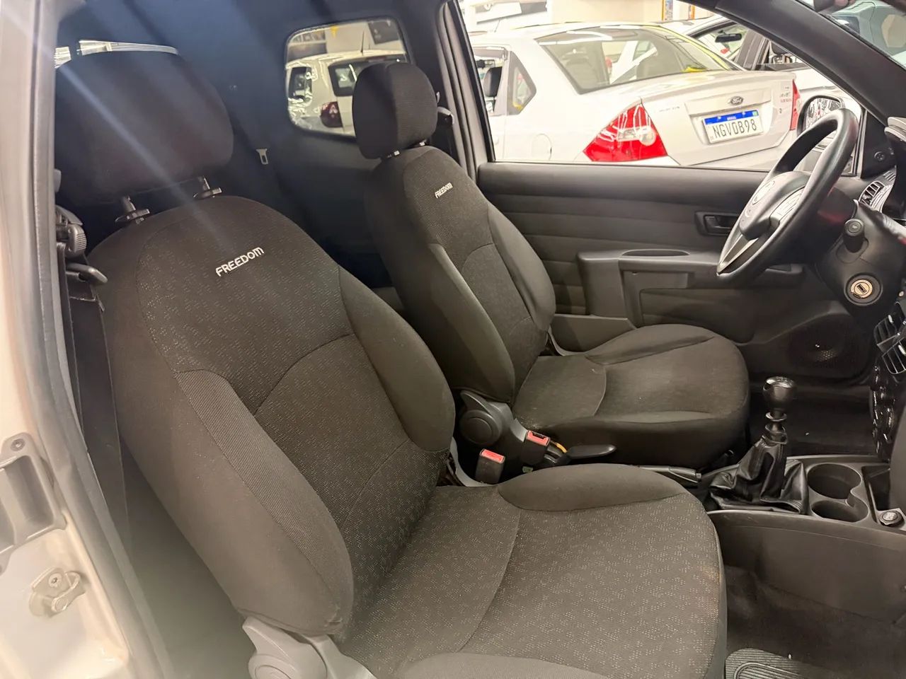 Fiat Strada Freedom 1.4 Flex 8V CD 2020 - Foto 2
