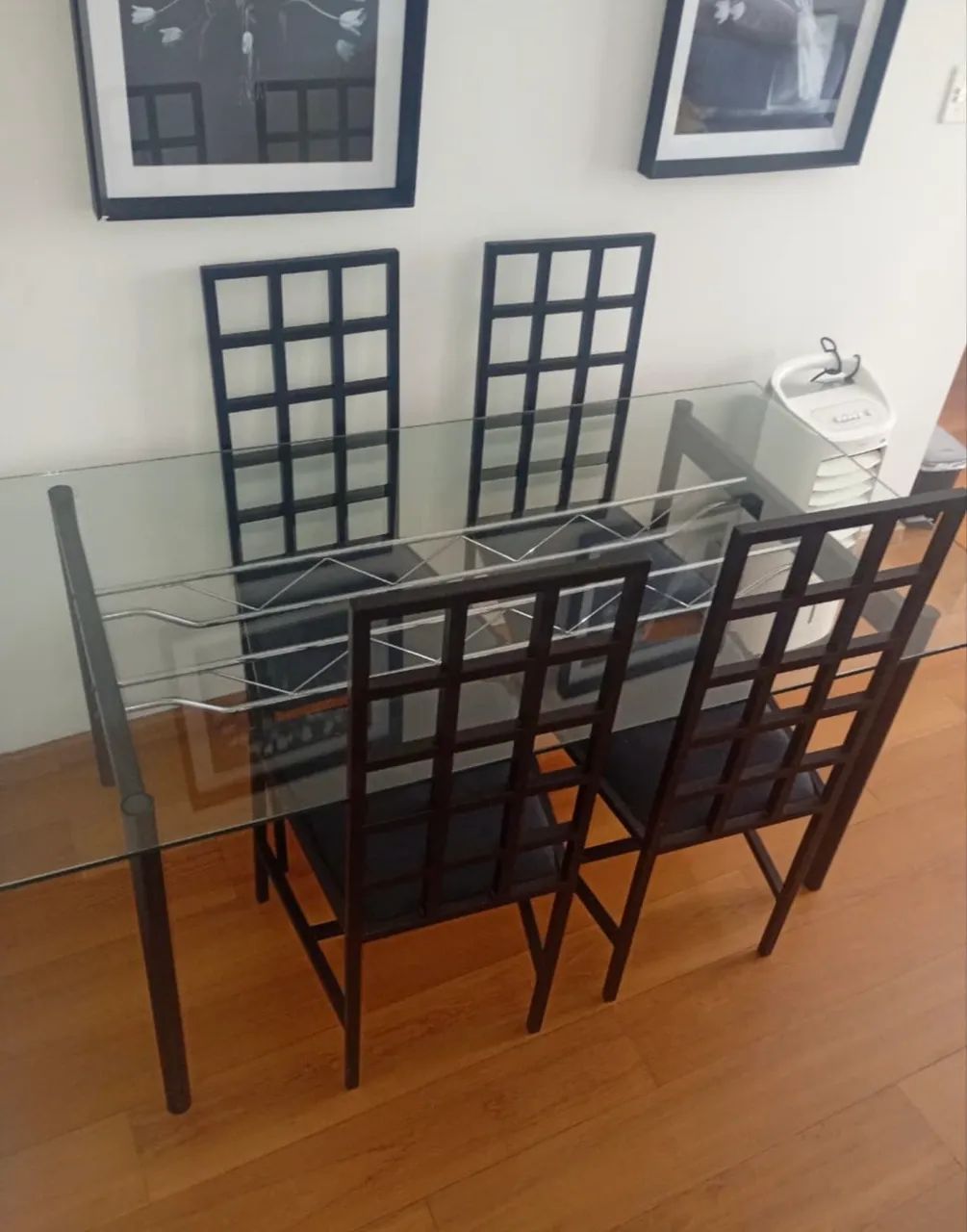 MESA 4 LUGARES VIDRO E ESTOFADO - Foto 3