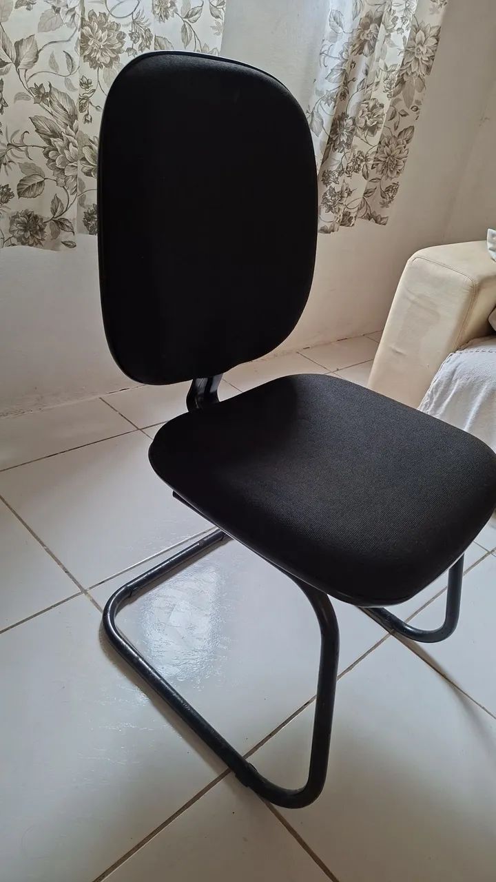 Jogo com 4 cadeiras para escritório  - Foto 2