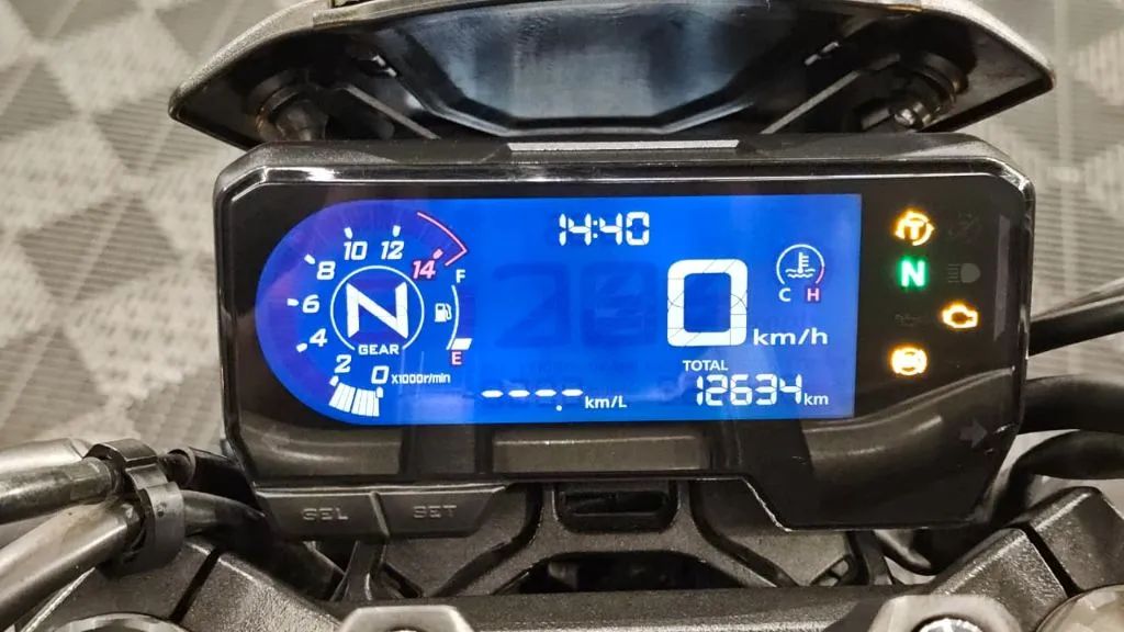 CB 650R - Foto 4