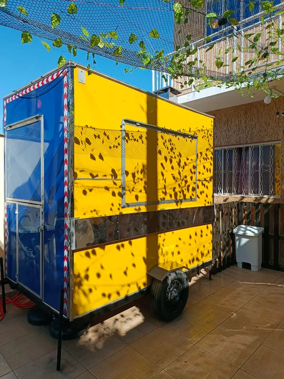 Troco ou vendo trailer de lanche  - Foto 2
