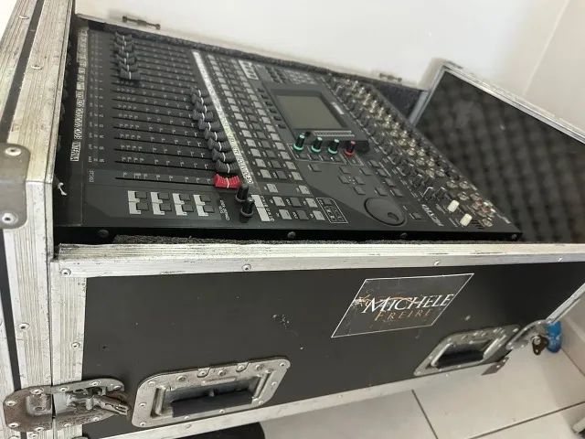 Mesa de som digital yamaha 01v96i, com placa de expansão , hard case - Foto 2