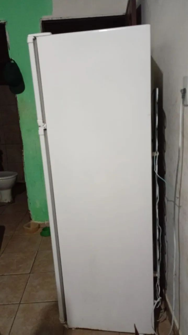 Geladeira Consul semi nova  - Foto 4
