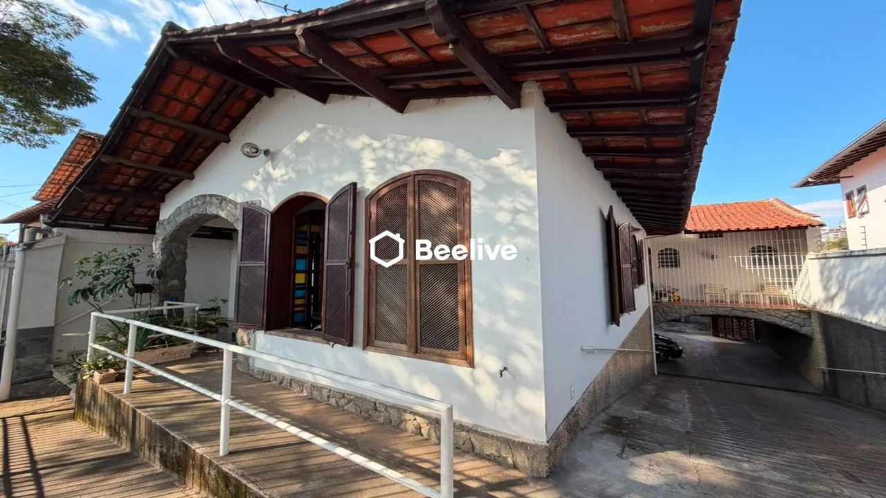 CASA 4 QUARTOS COM 2 SUÍTES À VENDA - OURO PRETO |