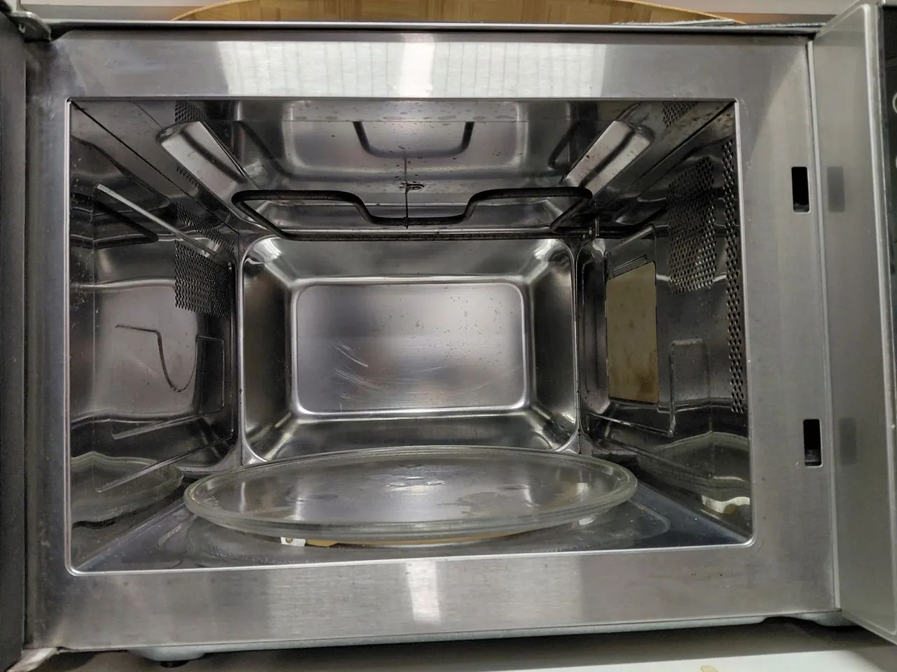 MICROONDAS ELECTROLUX COM DEFEITO - Foto 2