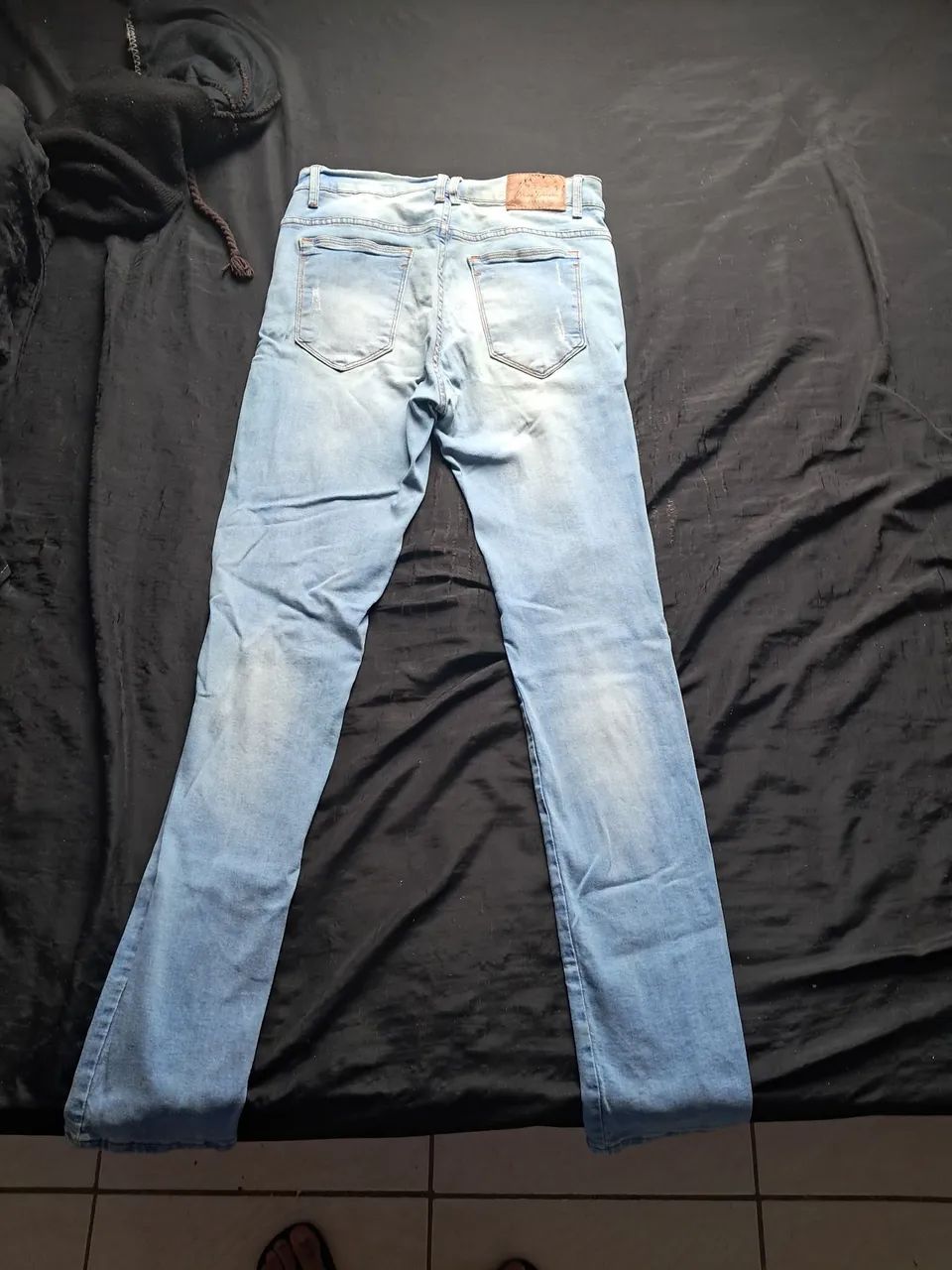 Calça jeans clara usada, tamanho 38 - Foto 2