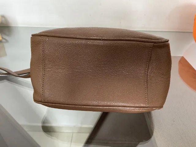 Bolsa Lê Postiche em couro marrom - Foto 3