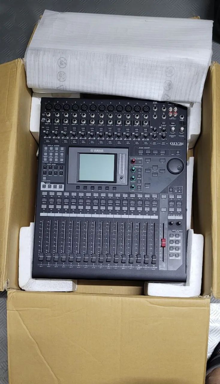 Mesa de som Yamaha 01v96i 