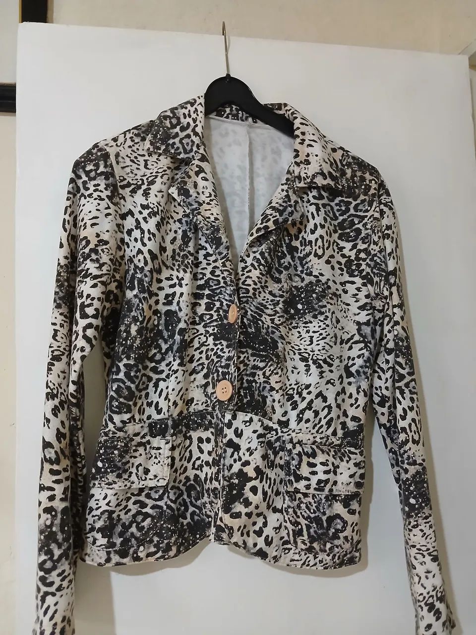 Lote de 100 peças de roupas femininas  - Foto 2