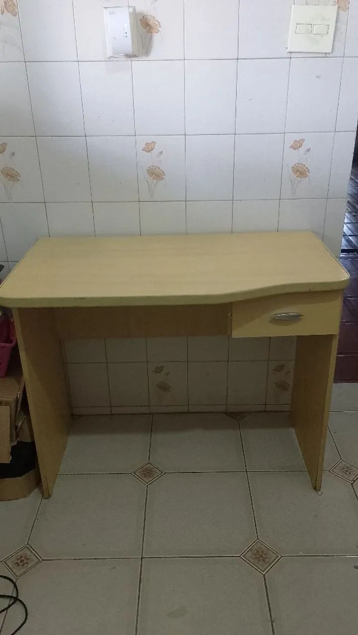 Escrivaninha de estudo/escritório 