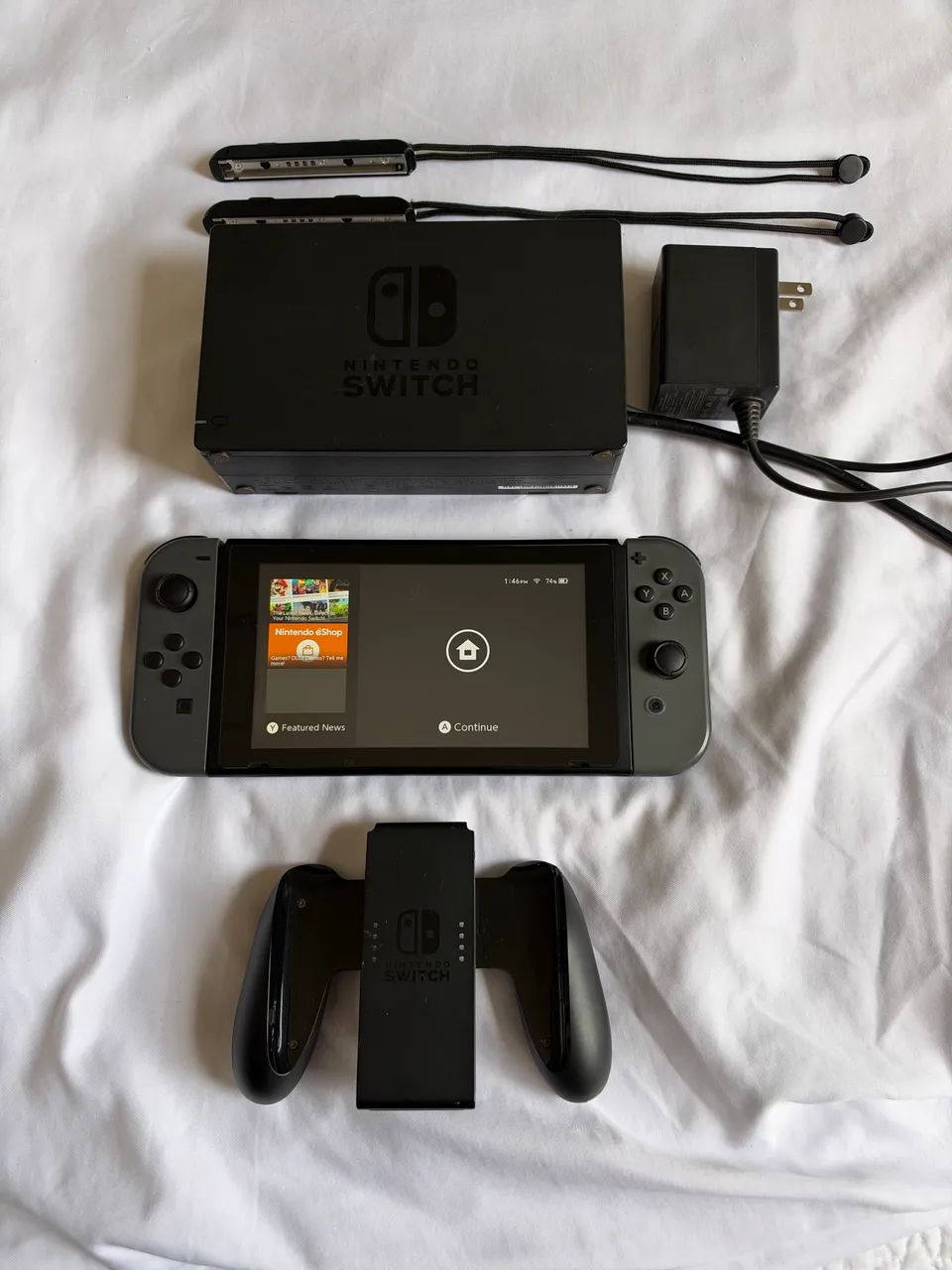 Nintendo Switch V1 32GB + 2 pares Joy-Con + Dock Original