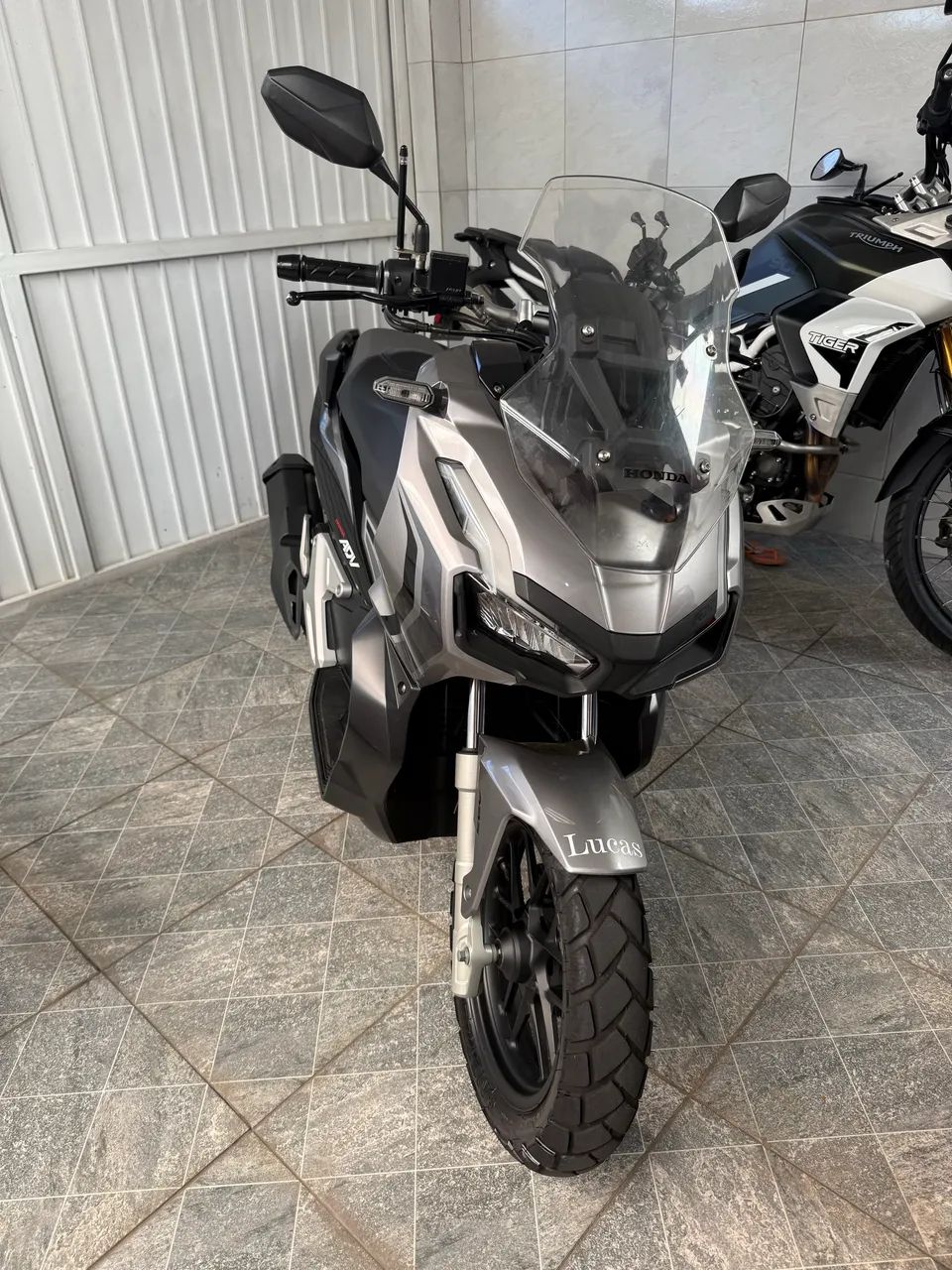 Honda ADV - Foto 2