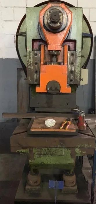 PRENSA EXCENTRICA 45TON