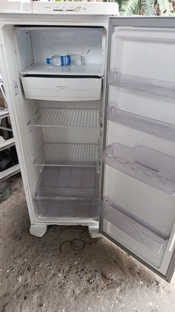 Geladeira Eletrolux  - Foto 2