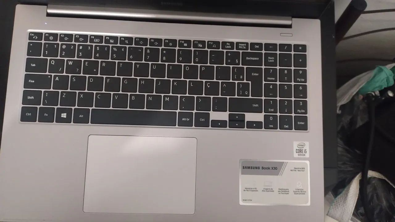 Vendo notebook pouco usado 