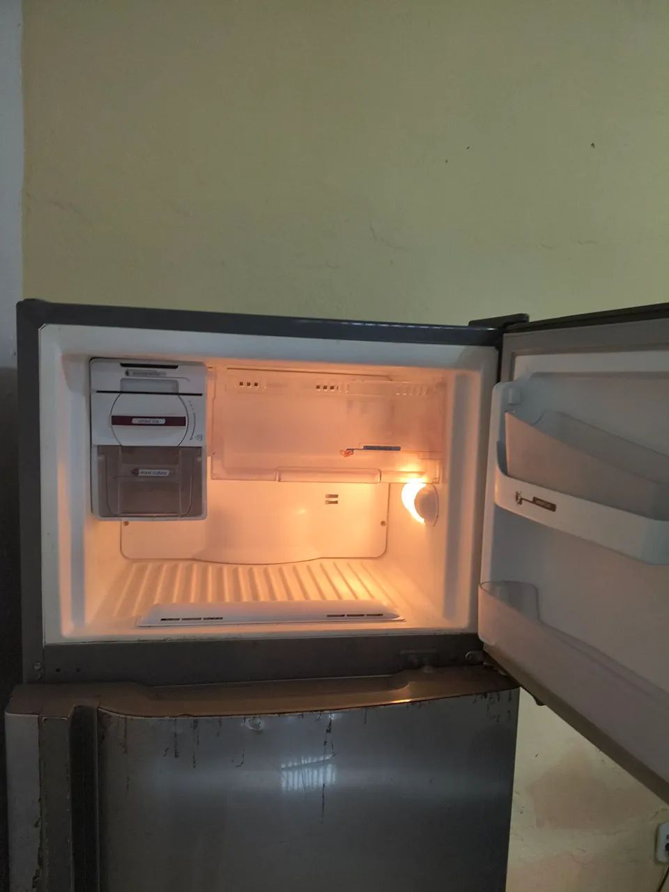GELADEIRA DUPLEX ÓTIMO ESTADO DE FUNCIONAMENTO  - Foto 3