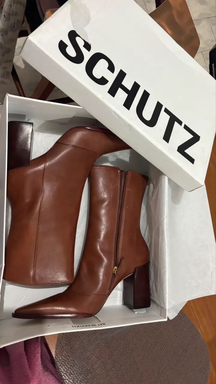 Bota de couro marrom Schutz - Foto 4