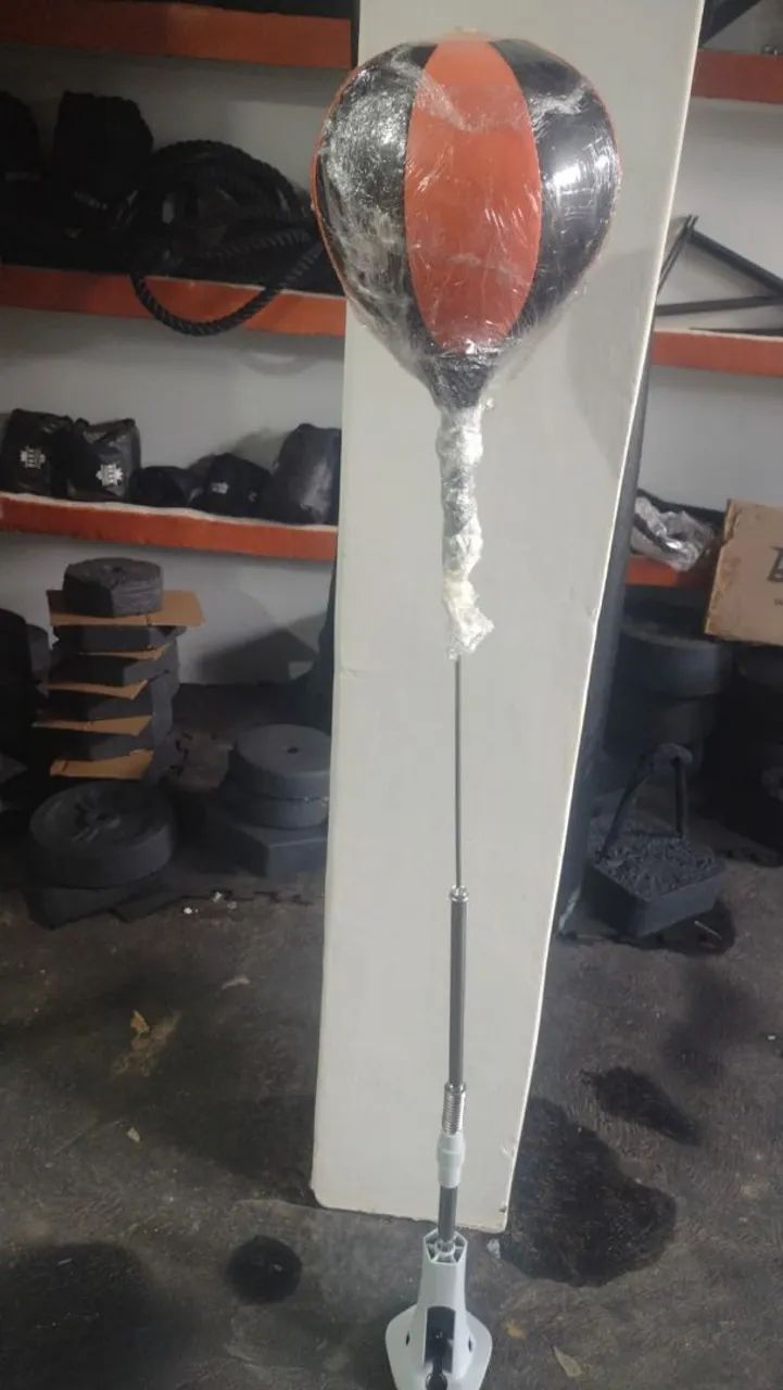 Saco de pancadas em pé - treino de reflexo
