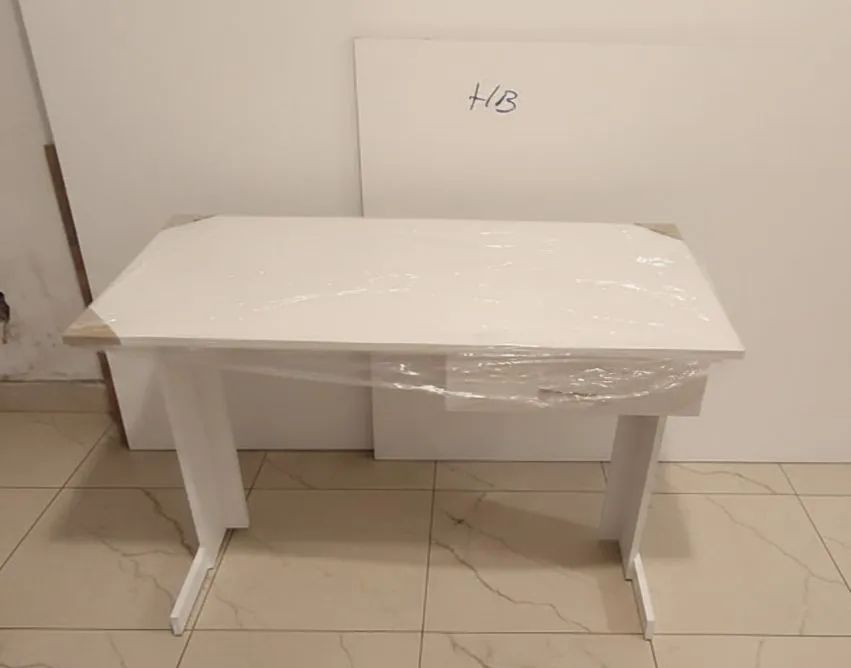 Mesa com gaveta  - Foto 3