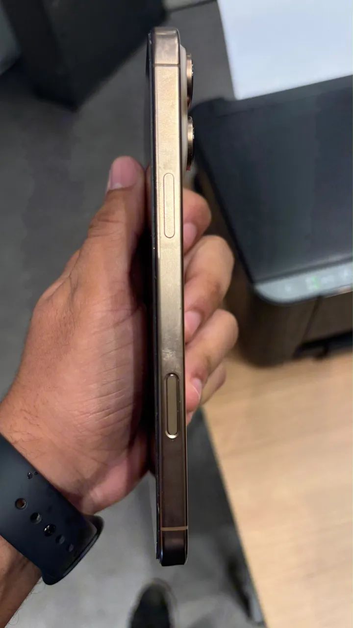 iPhone 16 pro Max  - Foto 3