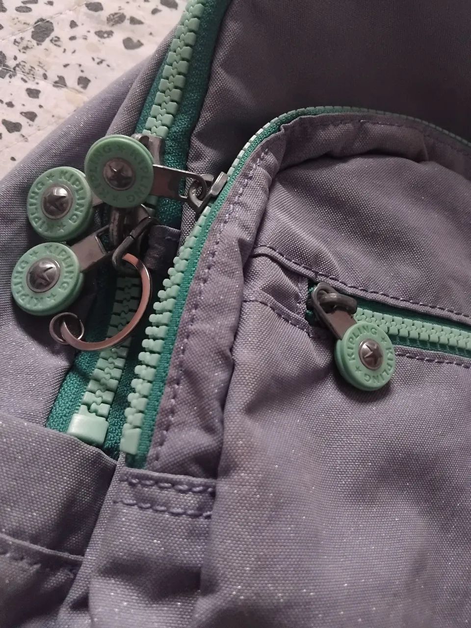 Mochila Kipling Lilas com brilho. - Foto 2