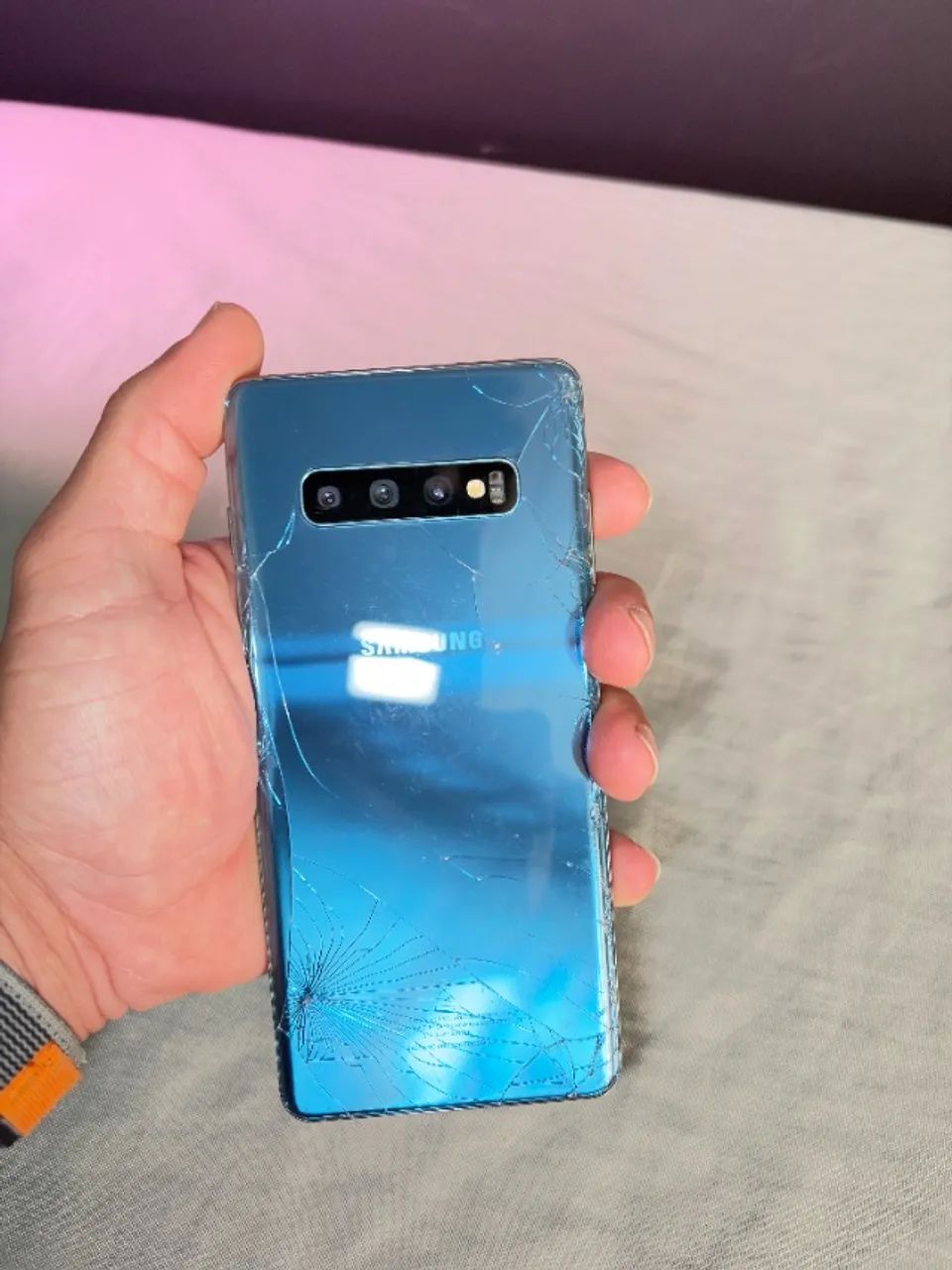 Celular Samsung S10 c/ defeito
