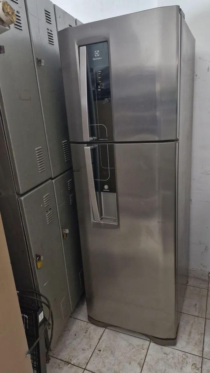 Geladeira Electrolux inox com garantia 