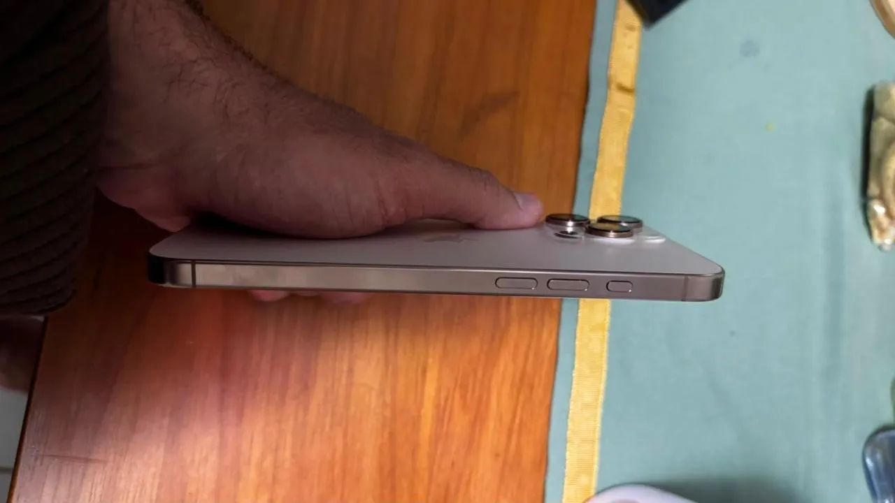 iPhone 16 pro Max 256gb dourado  - Foto 4