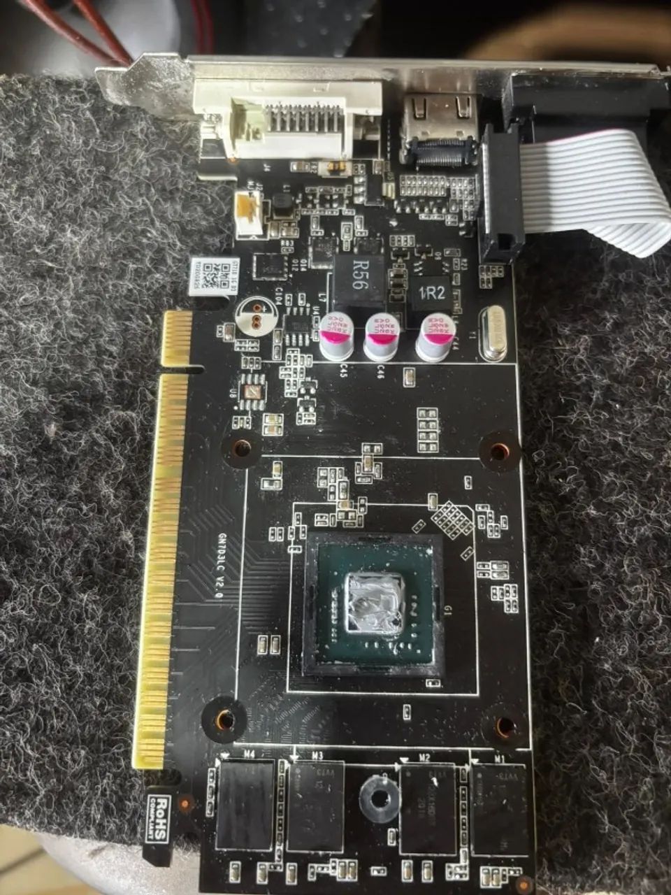 placa de video gt 710 1gb 100% - Foto 3