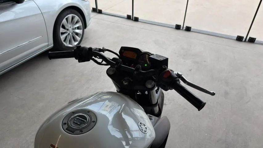 Yamaha XJ6 2012 - Foto 4