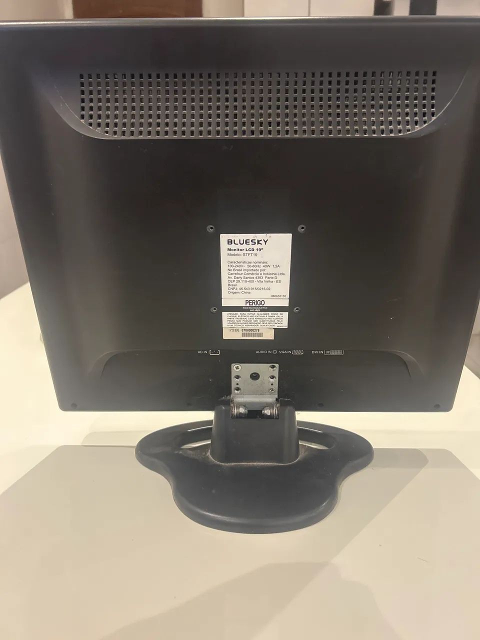 Monitor Bluesky 19? STFT19 com DEFEITO (LEIA DESCRIÇÃO). - Foto 2