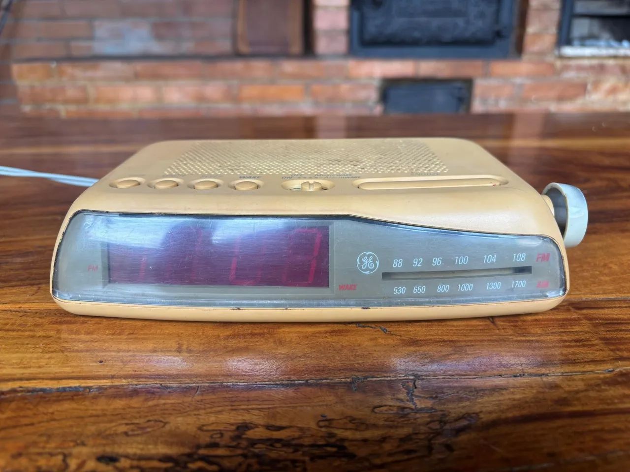 Radio relógio GE Vinntage