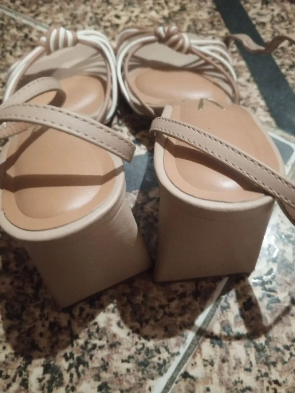 Sandália plataforma. - Foto 3