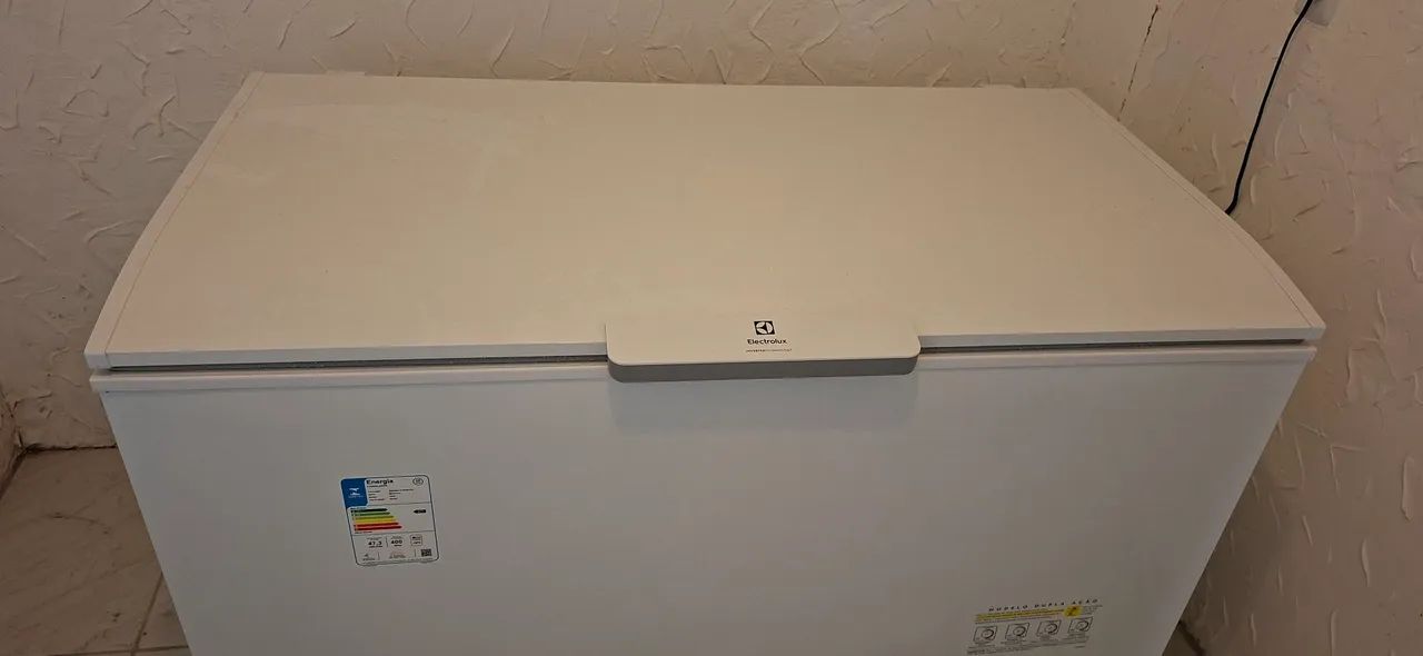  Vende se Freezer 400L Eletrolux 220v - Foto 2