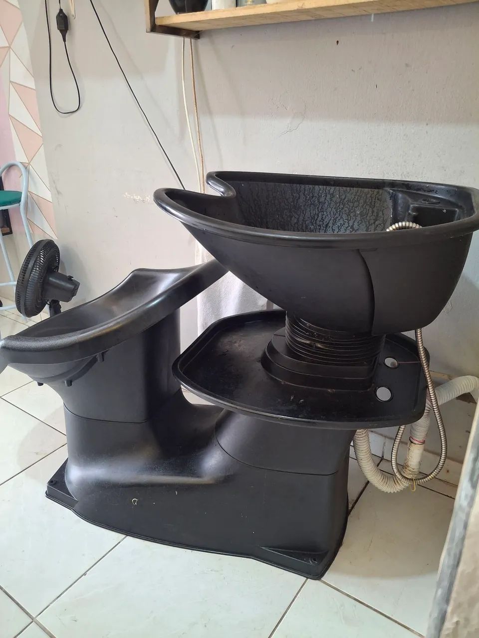 Combo de cadeiras e lavatório de cabeleiro.desapegar logo - Foto 2