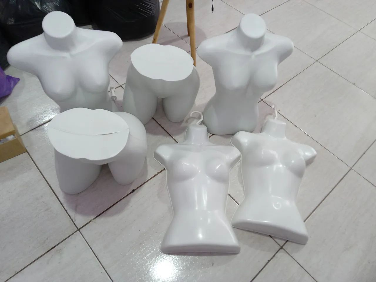 Kit Manequim  de busto e quadril e cabide busto 