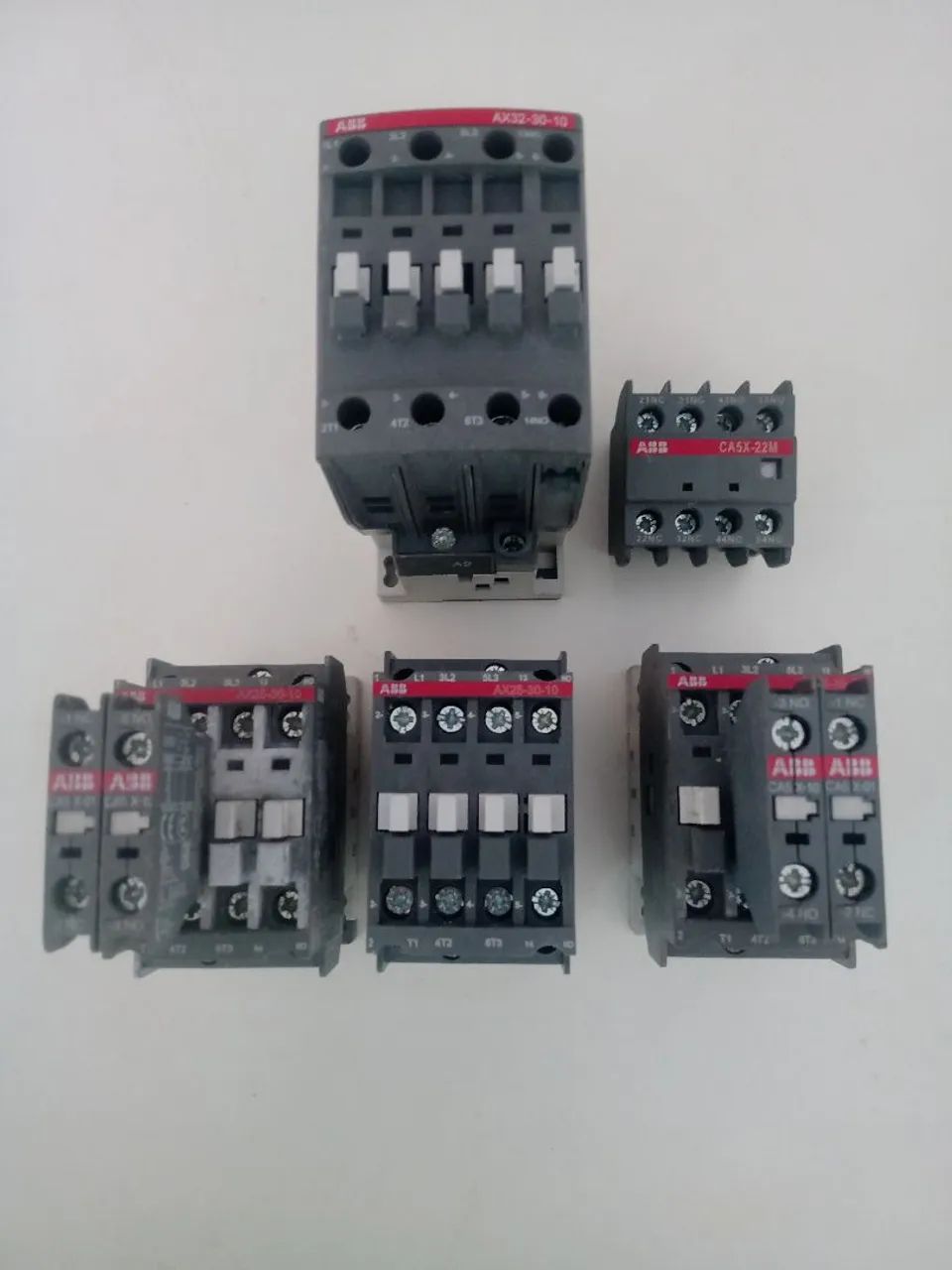 Conjunto de contactora ABB seminovos todas funcionando perfeitamente com 5 bloco auxiliar 