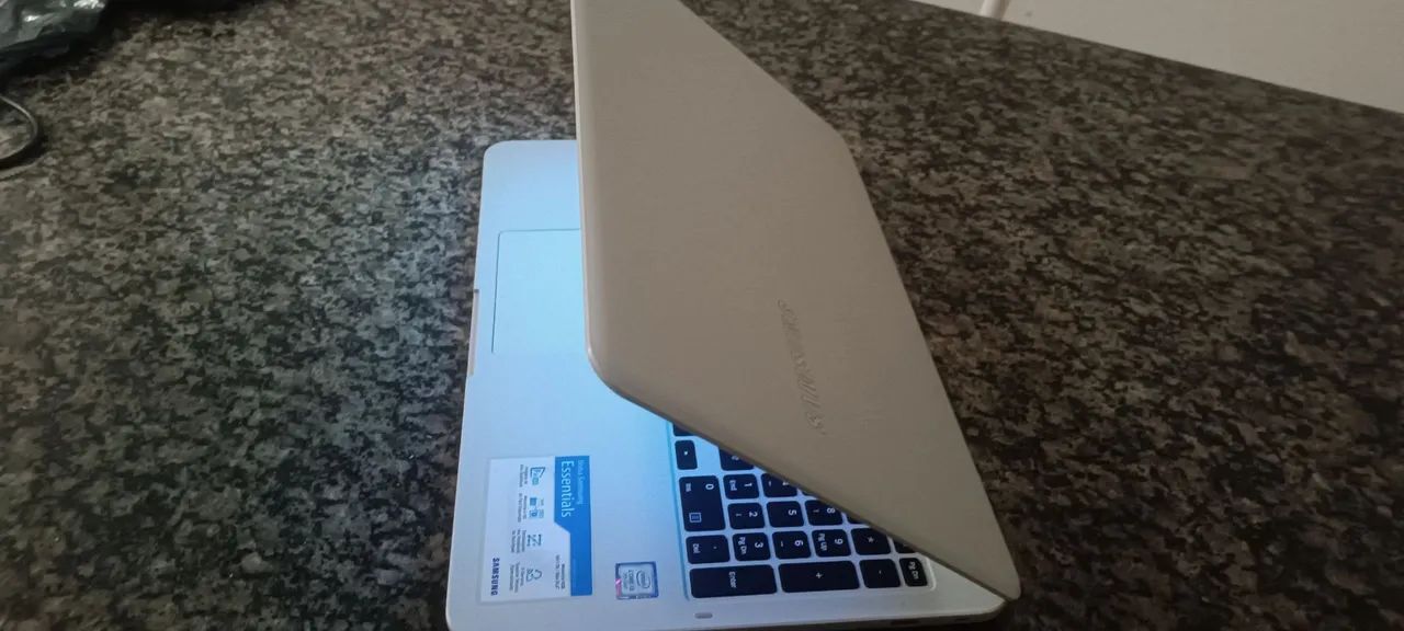 NOTEBOOK SAMSUNG  - Foto 2