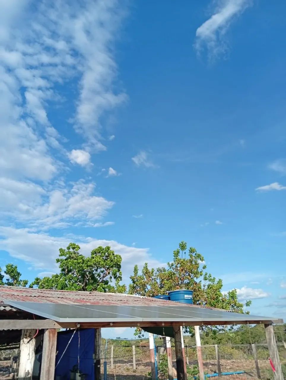 Kit de placa solar, só pegar e ligar. - Foto 4